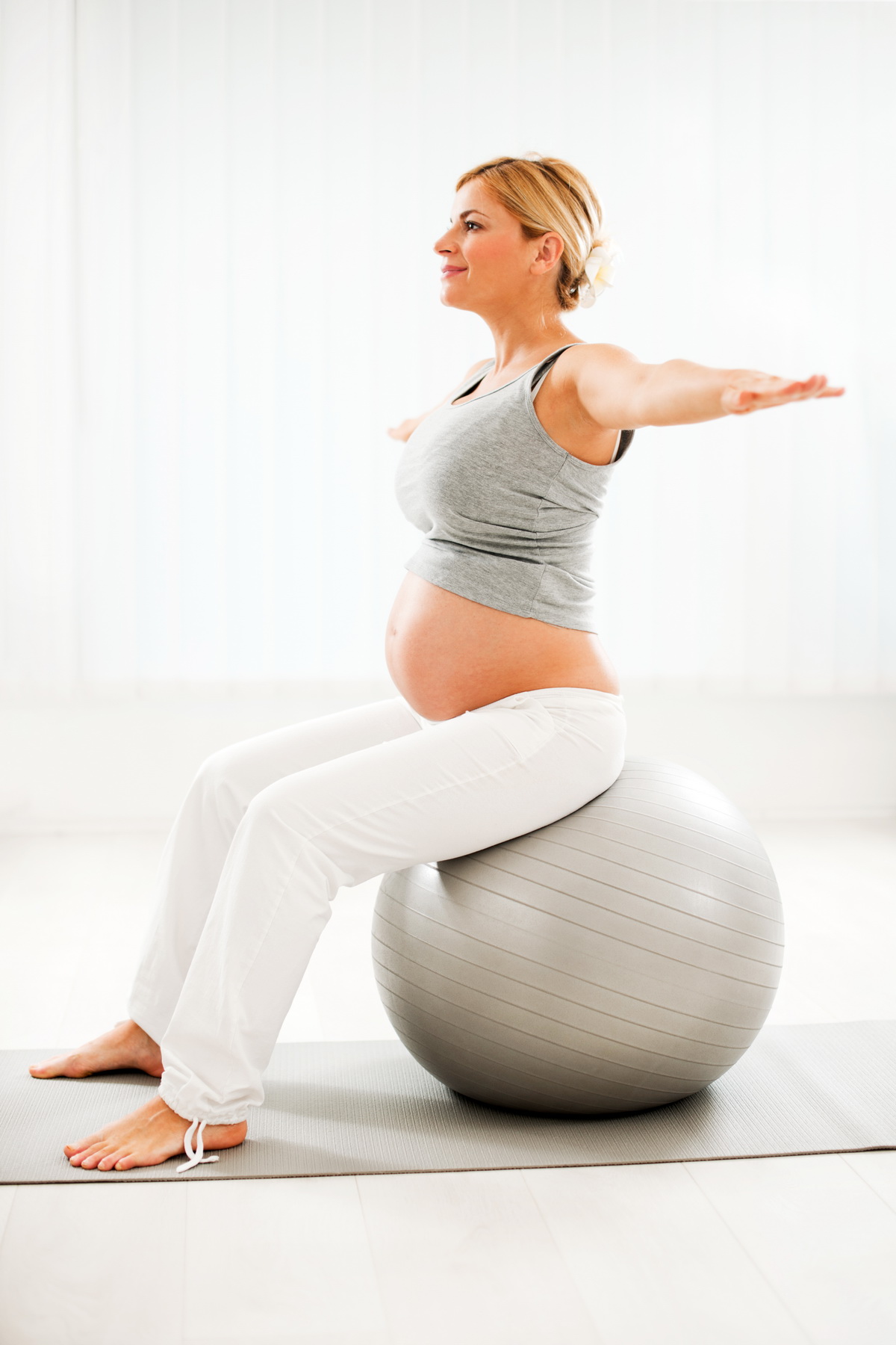 Beautiful Pregnant Woman Doing Exercises Barbican Physio 6153